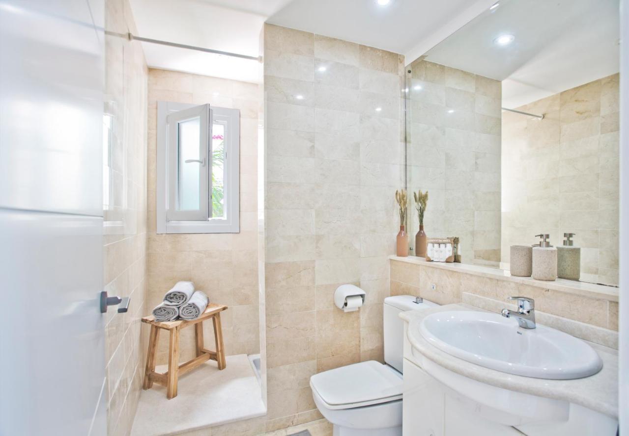 מארבלה Beachfront Luxury Complex With Tropical Gardens & Pools מראה חיצוני תמונה